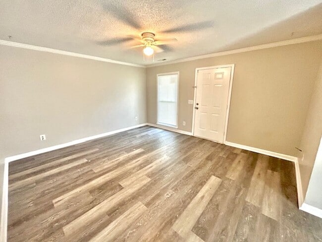 Building Photo - 4425 Torrance Dr NW