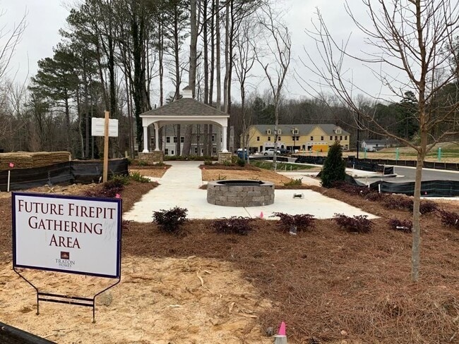 Building Photo - 1095 Lawanna Dr