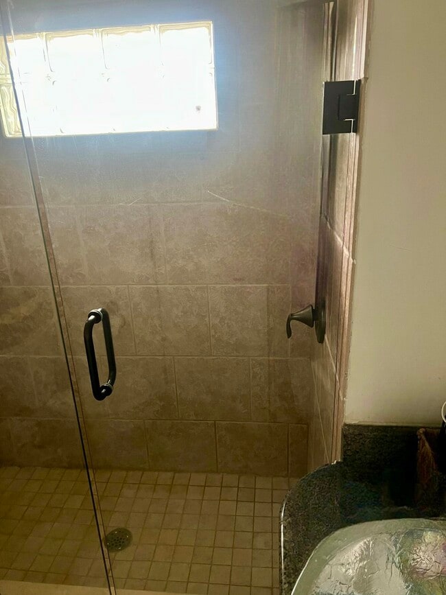 Building Photo - 5015 N Territorial Rd