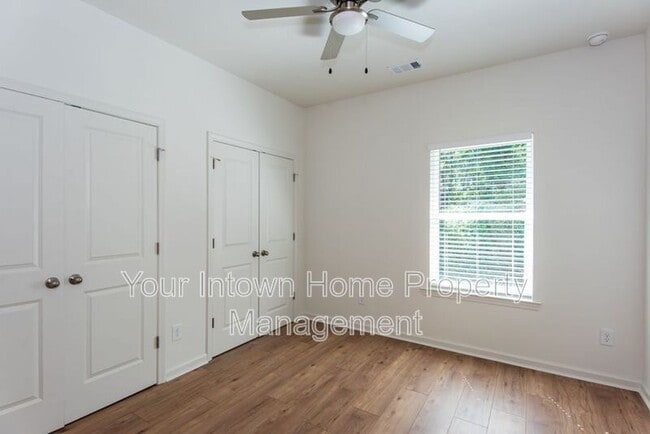 Building Photo - 2800 Mango Cir NW