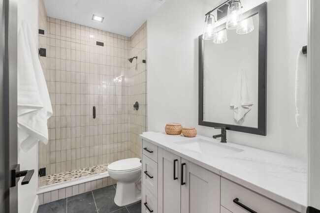 Building Photo - Luxury Cherry Creek Home Available Now! | ...
