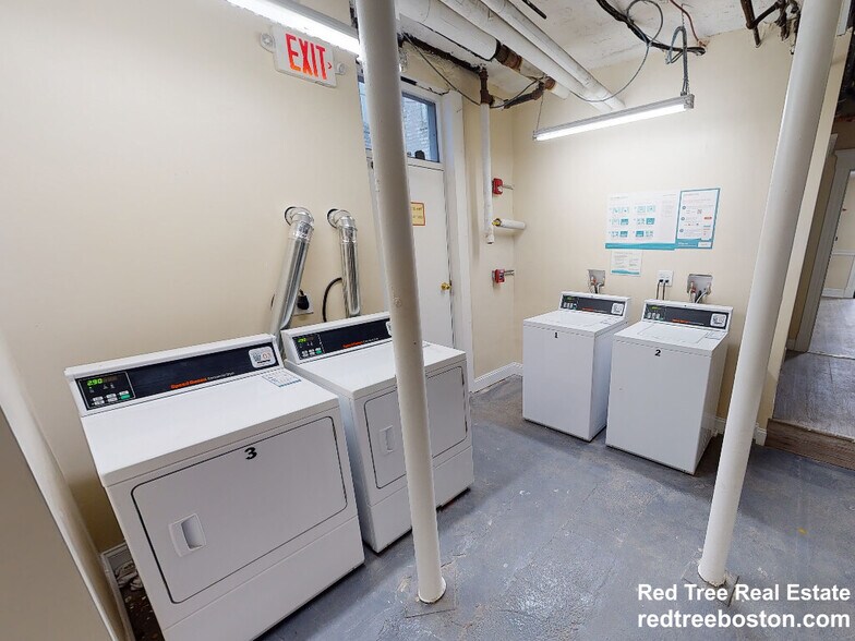 Building Photo - 123 Sutherland Rd