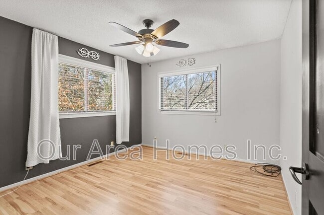 Building Photo - 4850 McAllister Ave NE