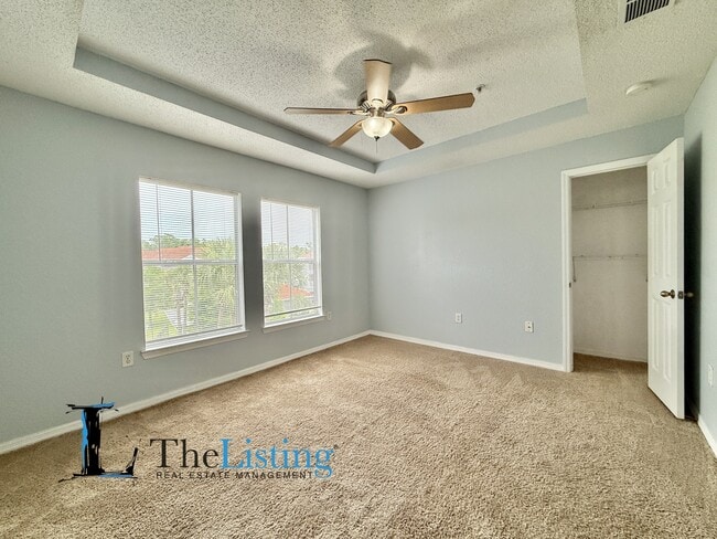 Building Photo - 18001 Richmond Pl Dr