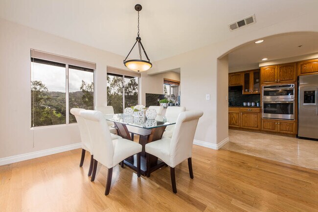 Building Photo - 20900 Bandera St