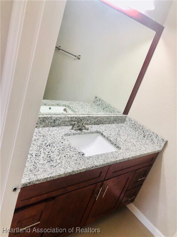 Building Photo - 4615 Lake Haven Blvd