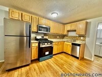 Building Photo - 695 N Main St