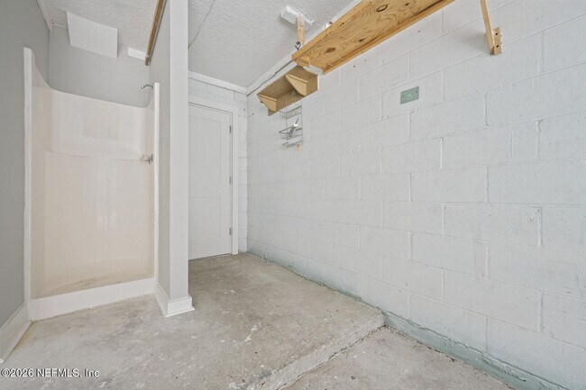 Building Photo - 2107 2nd St S