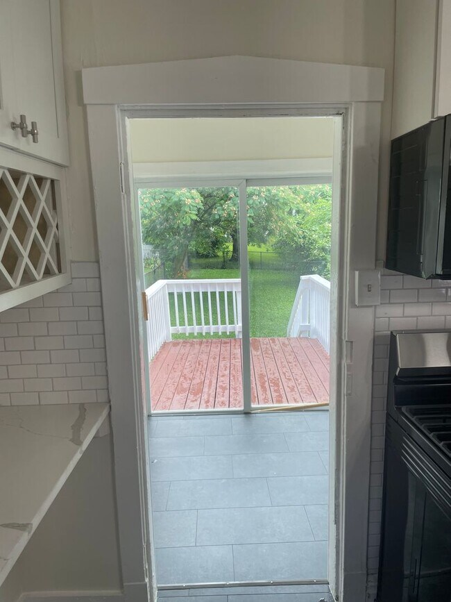 Building Photo - House for Rent in Southwest City