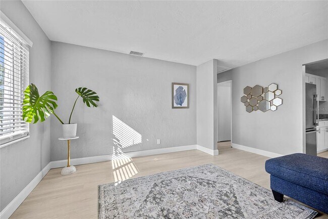 Building Photo - 1513 56th Ave N