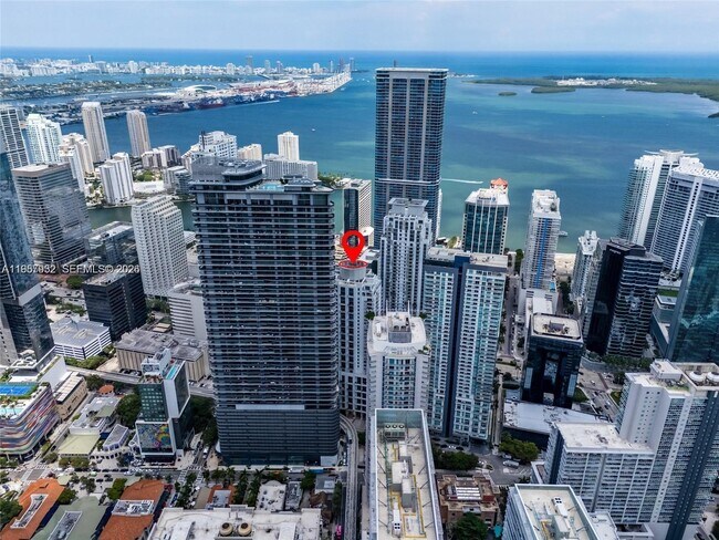 Building Photo - 1050 Brickell Ave