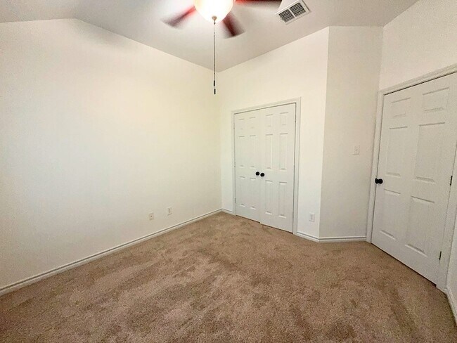 Building Photo - 12614 Oceanside Dr