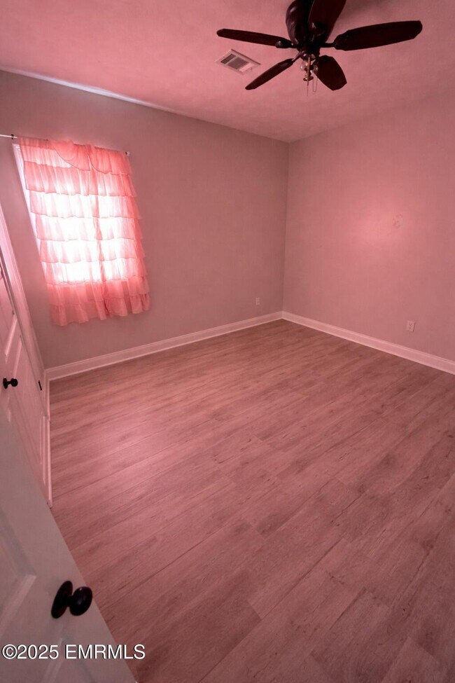 Building Photo - 11767 Maiden Rd