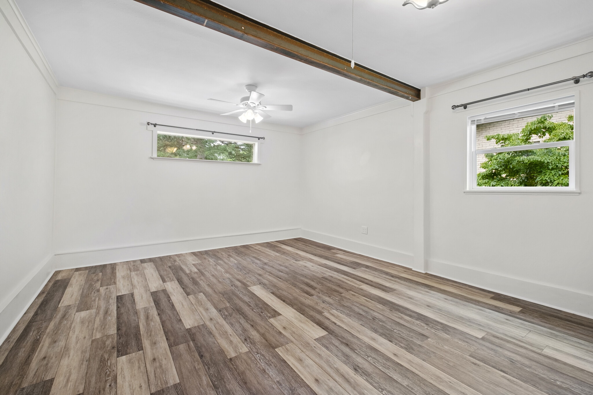 Building Photo - 850 W Kelley St