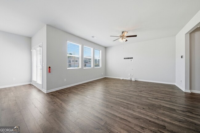 Building Photo - 59 Silver Birch Pass