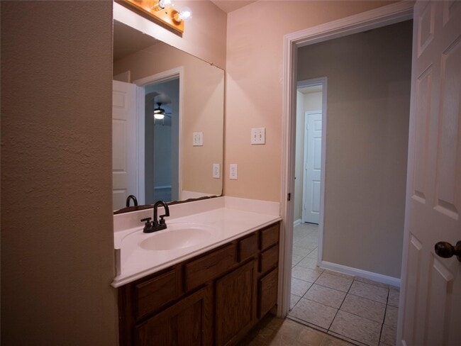 Building Photo - 16714 Mallory Bridge Dr