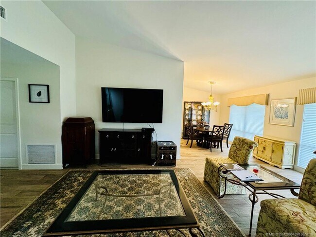 Building Photo - 2561 SW Egret Pond Cir