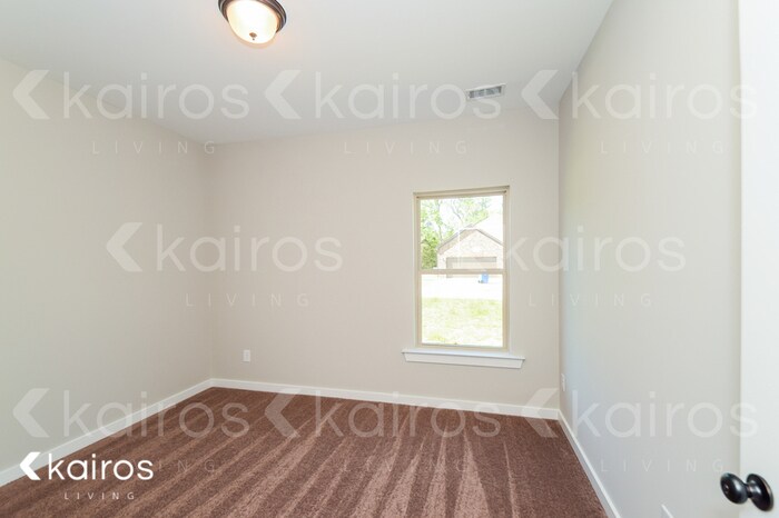 Building Photo - 46 HAWK LN