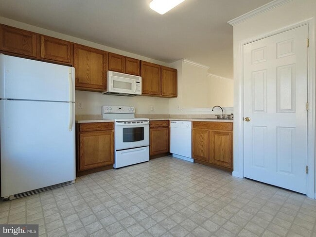 Building Photo - 50 Starboard Ct