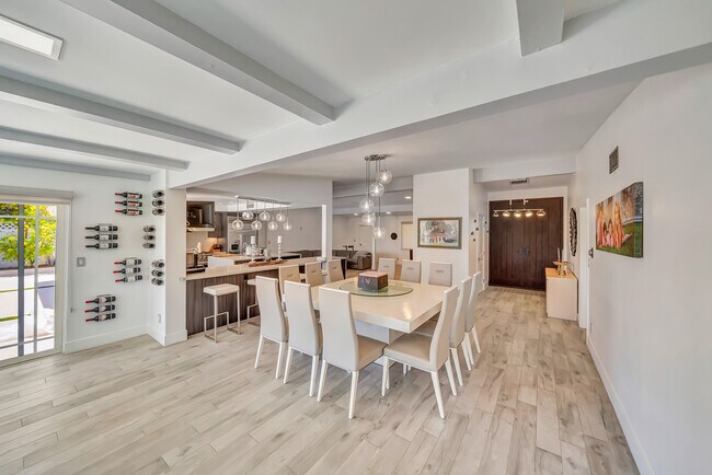 Building Photo - 22376 Algunas Rd