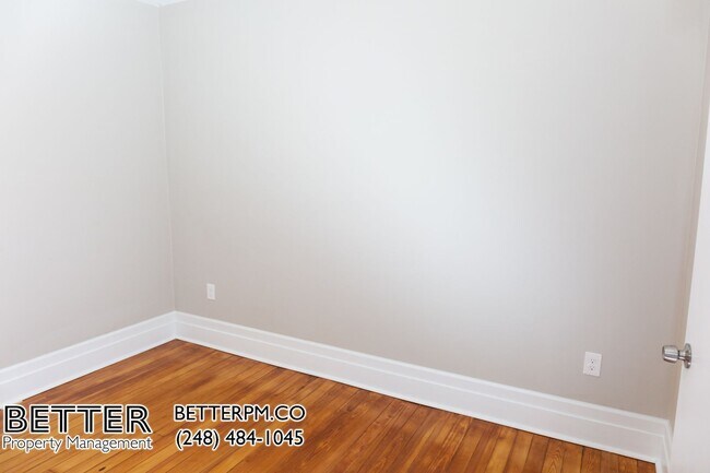 Building Photo - Modern Living in Mexicantown