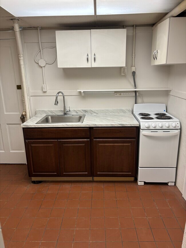 Building Photo - 725 Corona St