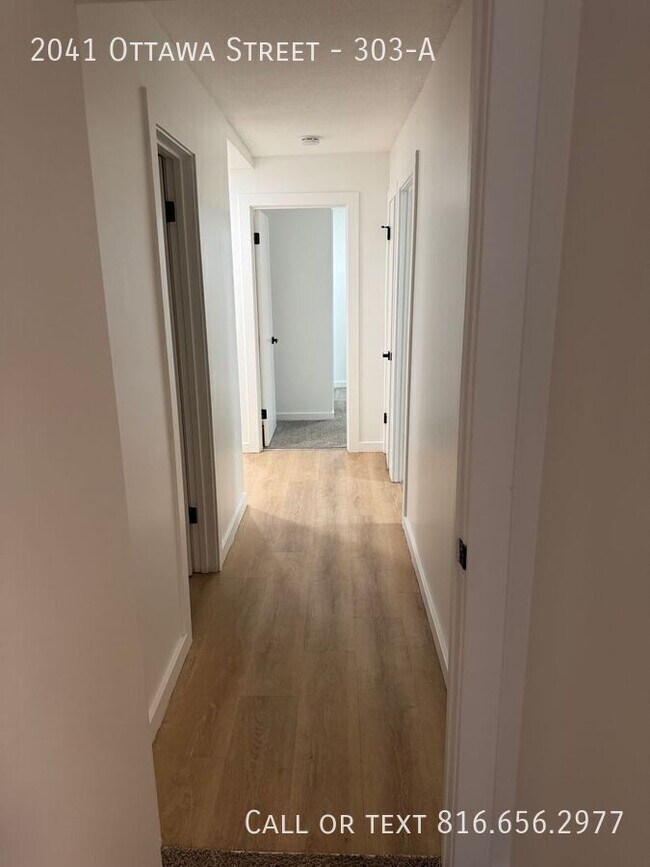 Building Photo - 2041 Ottawa St