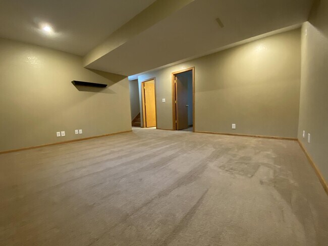 Building Photo - 4816 25th Ave NW