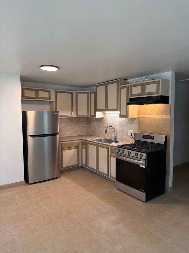 Building Photo - 9438 Conried Dr