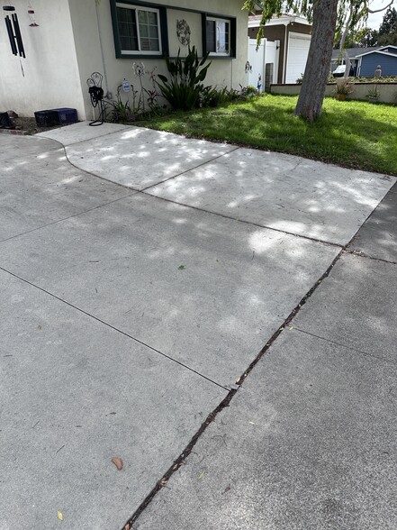 off street parking - 760 El Nido St