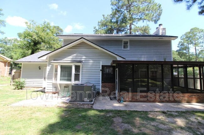 Building Photo - 5827 Hibernia Dr