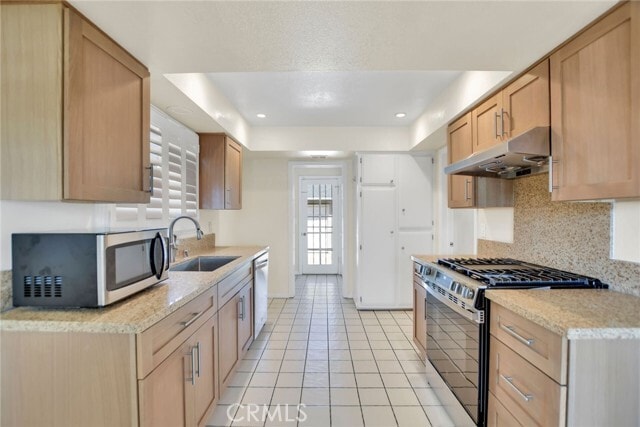 Building Photo - 744 Caballo Ave