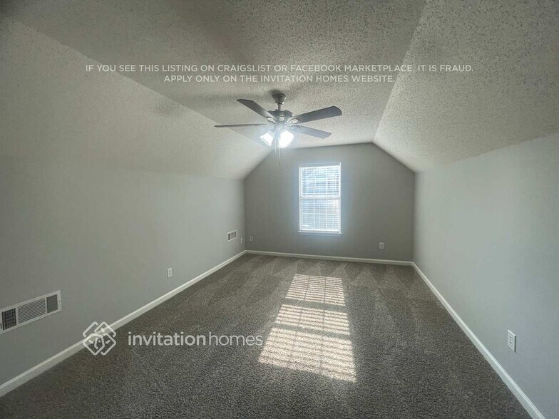Building Photo - 52 Baywood Dr