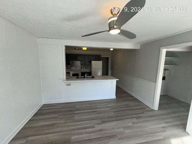 Building Photo - 1429 Pine Valley Loop