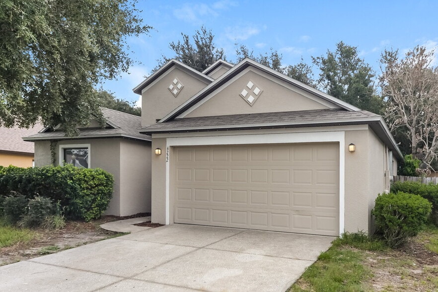 Building Photo - 4222 Barnsley Ln