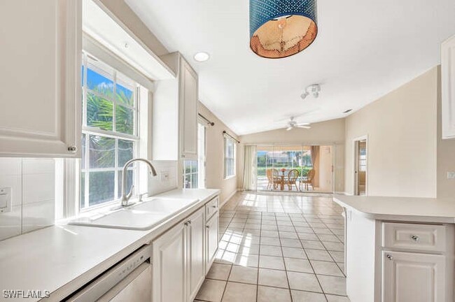 Building Photo - 4986 Ventura Ct