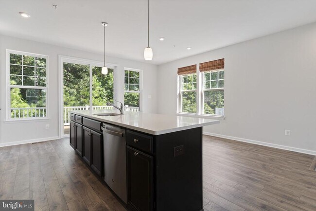 Building Photo - 44042 Eucalyptus Way