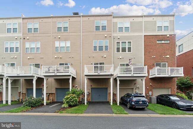 Building Photo - 241 Kepler Dr