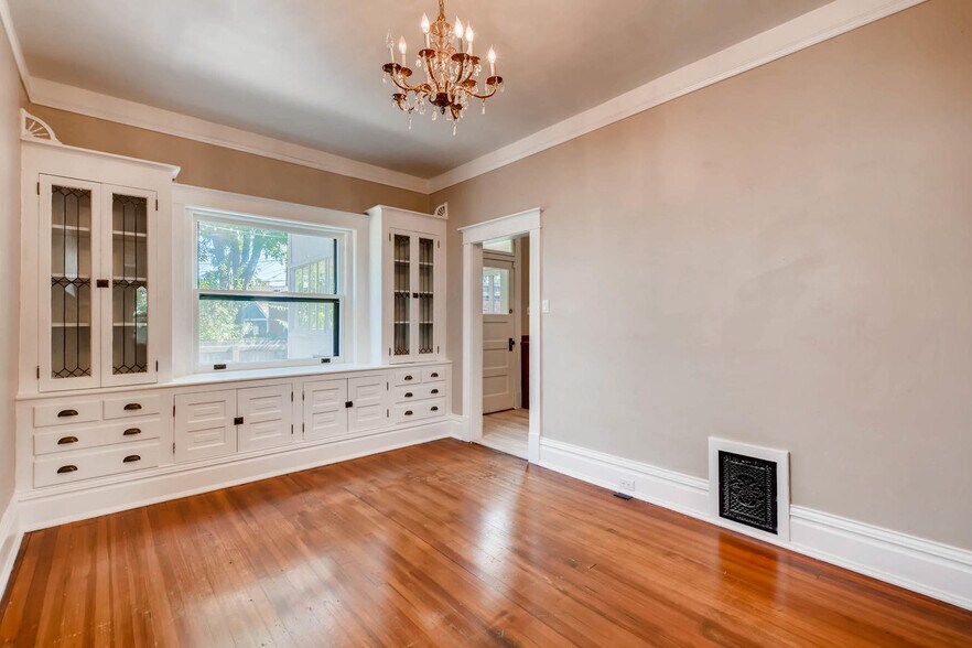 Building Photo - 1811 E 23rd Ave