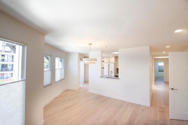 Building Photo - 8121 Camino del Sol