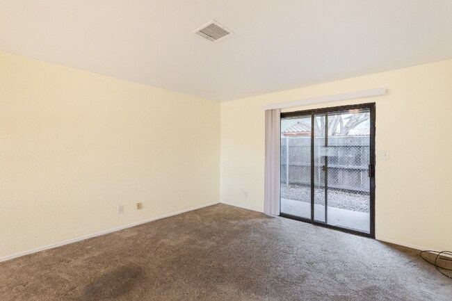 Building Photo - 4147 Calle Barona