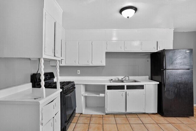 Building Photo - 609 Allen Dr