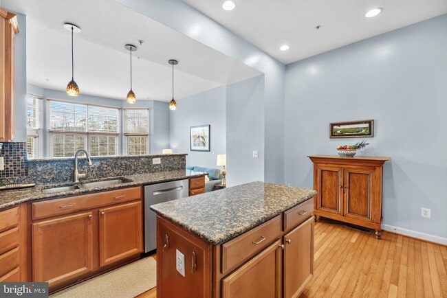 Building Photo - 5187 Brawner Pl