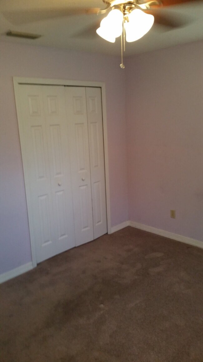 Building Photo - 3 Bed / 2 Bath Home in Venice - Rent with ...