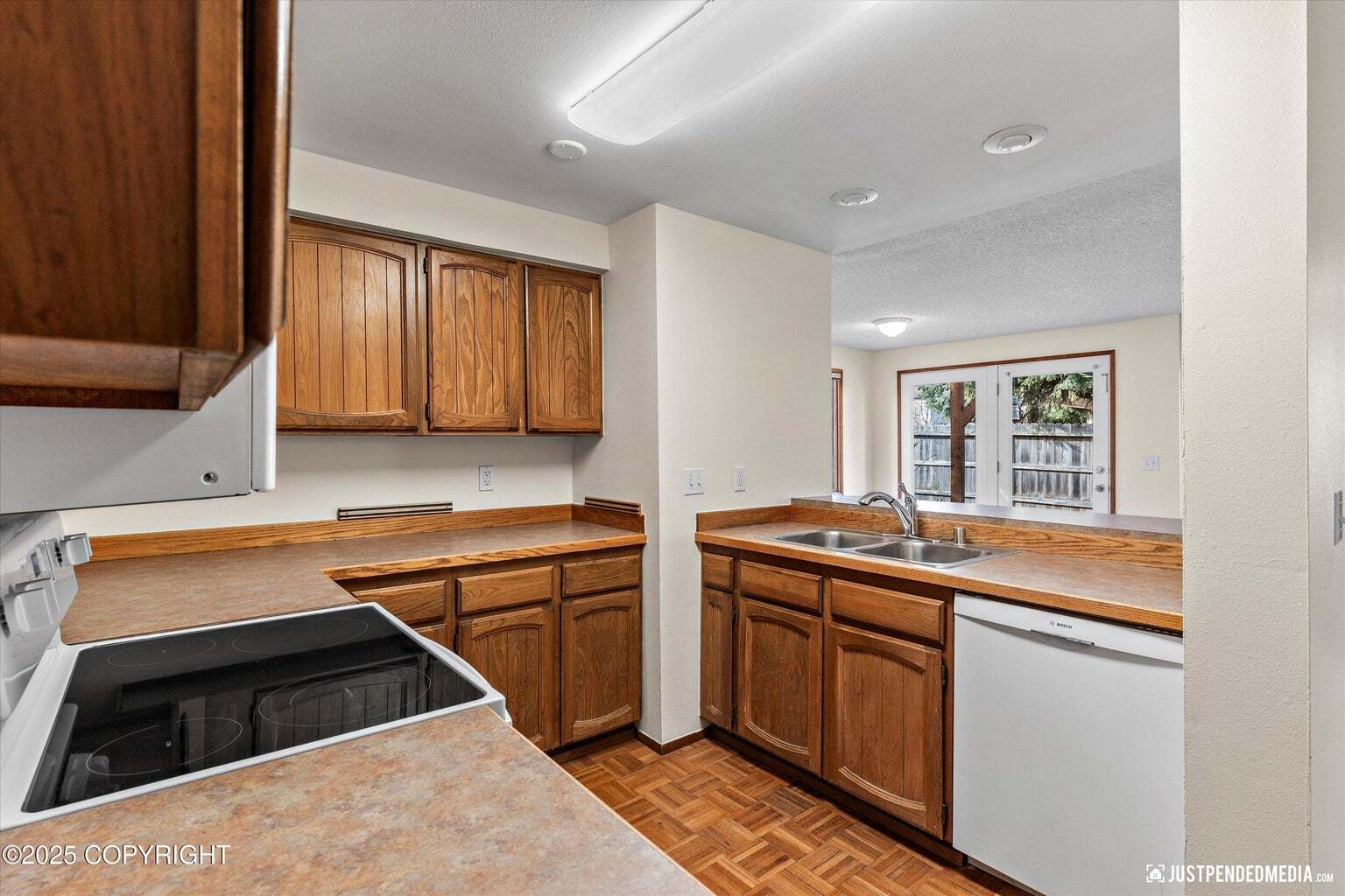 Building Photo - 2220 Sentry Dr