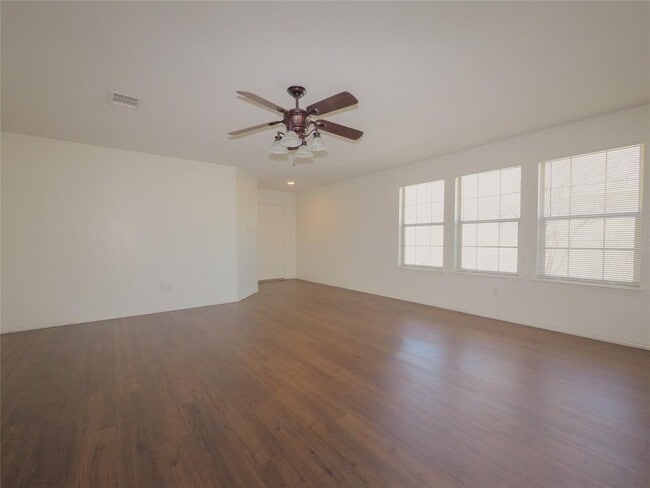 Building Photo - 4604 Woodstock Dr