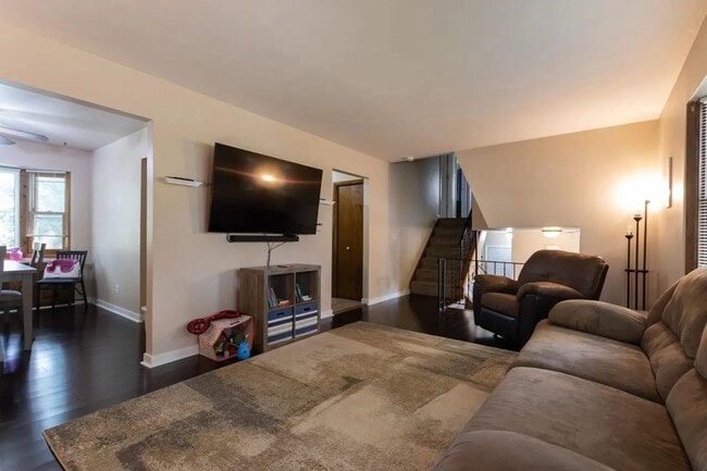 Building Photo - Click the “Apply Now” button or email wapmrentals@gmail.com for a prompt response.