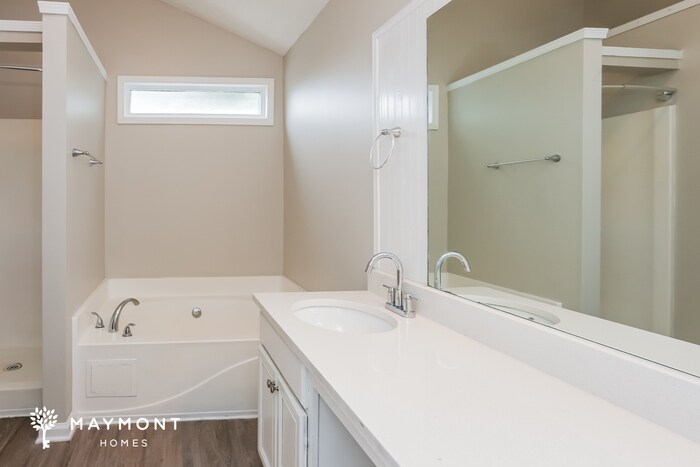 Building Photo - 3755 Jasmine Ln SW