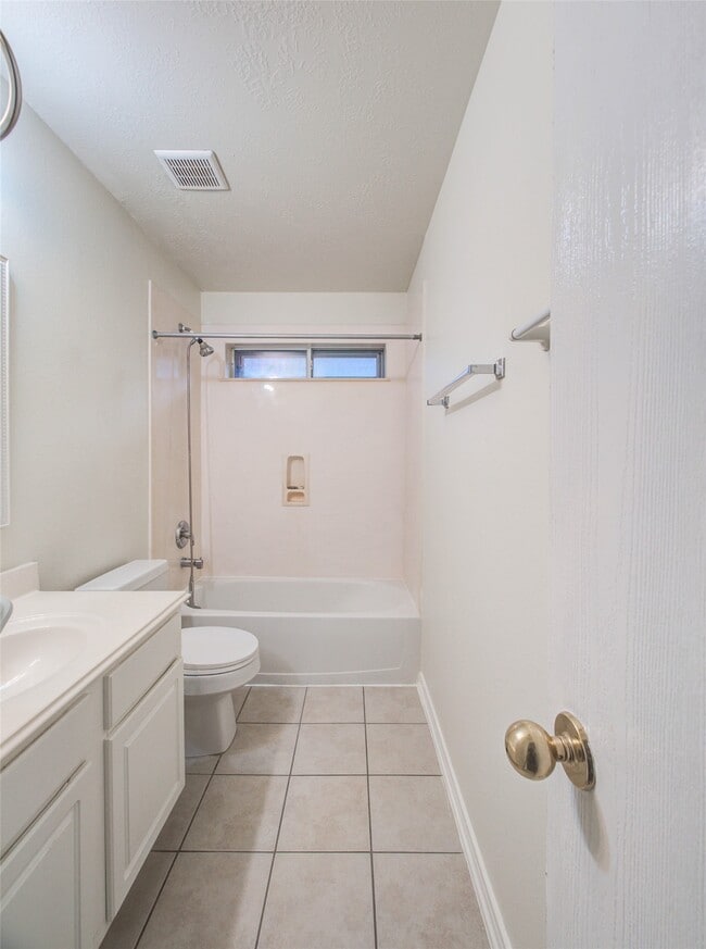 Building Photo - 15106 Brookwood Bridge Ln