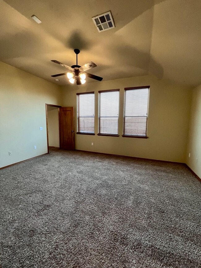 Building Photo - Beautiful home in Heatherwood addition in Moore!
